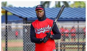 Junior Lake y la experiencia que marca el &eacute;xito de los Leones del Escogido