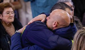 La zona cero del accidente ferroviario en sur de Espa&ntilde;a se vuelca en funeral por las v&iacute;ctimas