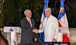 Abinader y presidente electo de Chile dialogan sobre comercio, turismo y seguridad