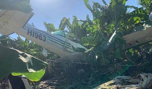 Piloto resulta ileso tras avioneta de fumigaci&oacute;n  caer en finca de Hatillo Palma en Montecristi
