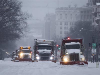 Tormenta invernal en EE. UU. deja un millón de hogares sin energía
