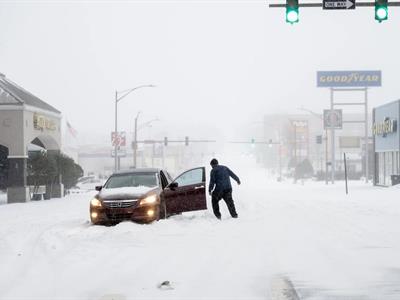 Tormenta invernal EE. UU. causa heladas y cortes de energía