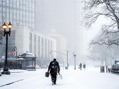 Estadounidenses continúan bajo peligrosa ola de frío