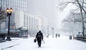 Nueva York activa sus jacuzzis de nieve para limpiar las calles ante la ola de fr&iacute;o