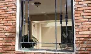 Vandalizan panteones en el cementerio Cristo Redentor