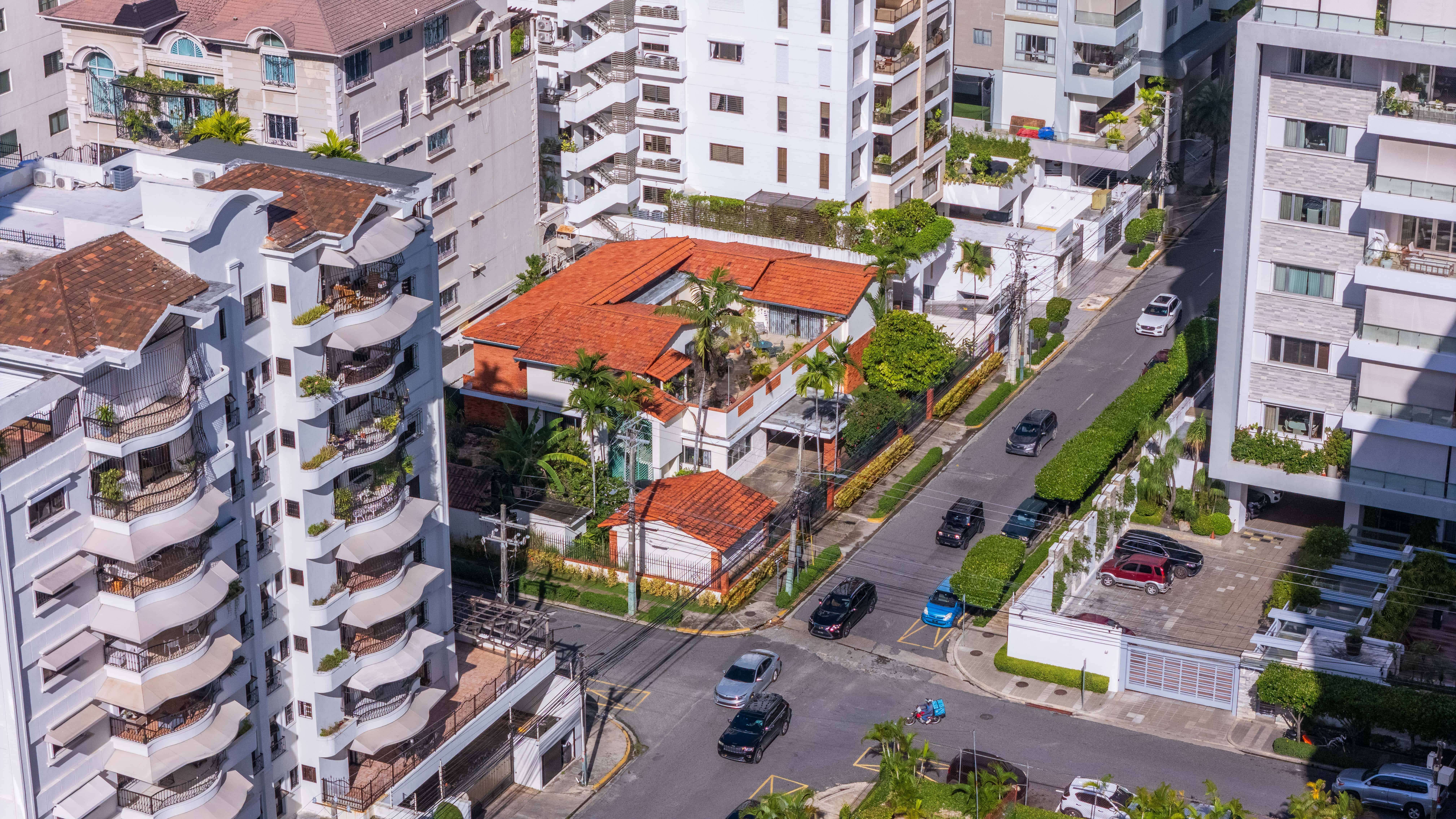 La convivencia es otro factor negativo de las altas torres.
