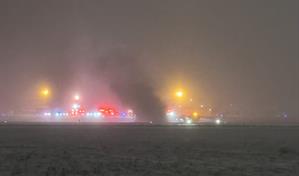 Un avi&oacute;n privado con ocho personas a bordo se estrella en un aeropuerto de Maine