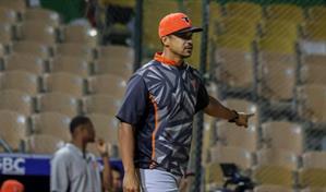 V&iacute;ctor Est&eacute;vez, m&aacute;nager de los Toros: la mentalidad es seguir inning por inning