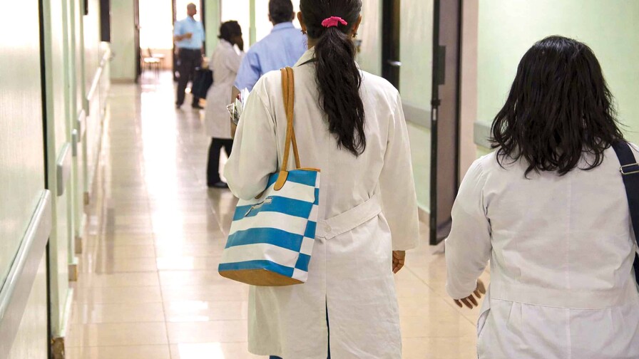 EE. UU. excluye a los m&eacute;dicos extranjeros del veto migratorio impuesto a 39 pa&iacute;ses