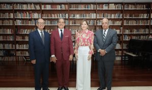 Pedro Verg&eacute;s recibe el Premio Nacional de Literatura 2026