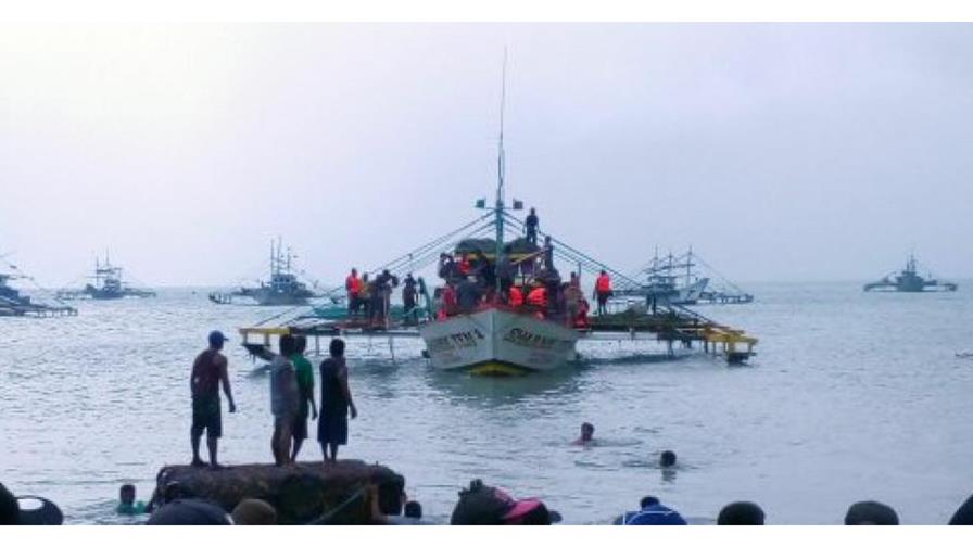 Reportan ocho muertos en el sur de Filipinas al hundirse un ferri con m&aacute;s de 300 pasajeros