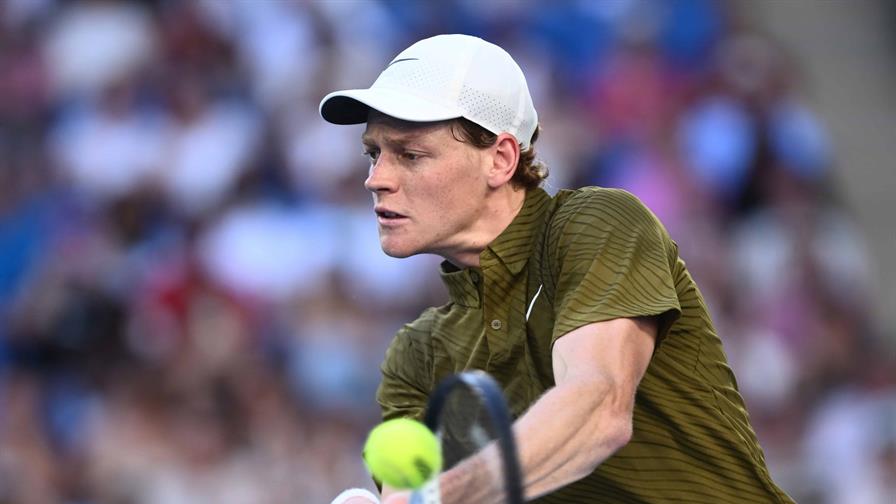 Sinner se mantiene en liza por una tercera corona en Melbourne, Keys pierde el trono