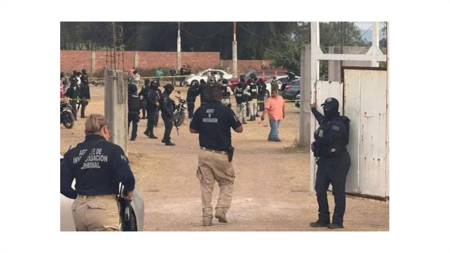 Al menos 11 muertos y 12 heridos tras tiroteo en un campo de f&uacute;tbol en M&eacute;xico