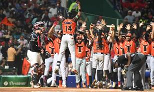 &iexcl;Los Toros viven! Se rebelan en el noveno, ganan su primero de la serie final y est&aacute;n 1-2