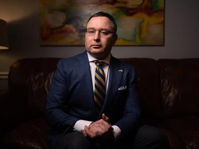 Testigo de primer impeachment de Trump aspira a escaño de Marco Rubio