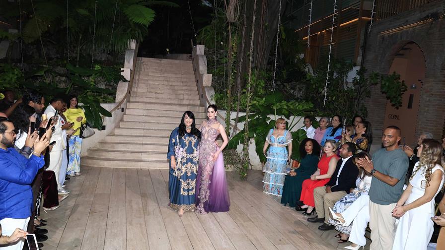 F&aacute;tima Bosch y Giannina Azar unen moda y conciencia social en desfile a favor del autismo