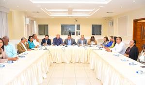 La reforma a la Seguridad Social no arranca y el Gobierno se mantiene ausente del debate