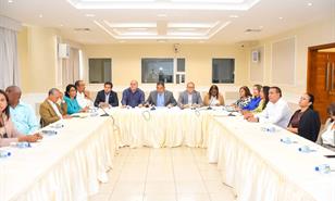 La reforma a la Seguridad Social no arranca y el Gobierno se mantiene ausente del debate