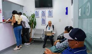 Migraci&oacute;n emiti&oacute; 48,648 permisos de viaje para menores en el 2025 y redujo su entrega a 24 horas