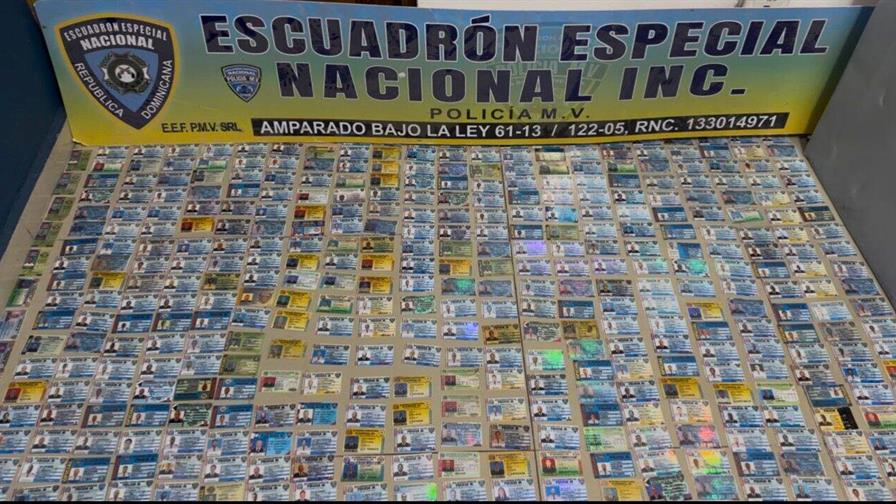 Polic&iacute;a desmantela red que falsificaba hasta rangos de generales en La Romana