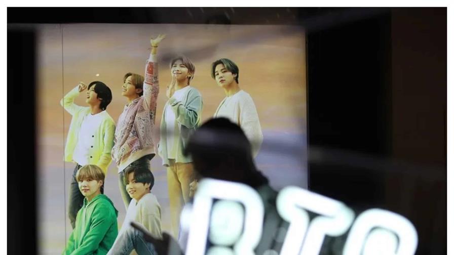 Gobierno surcoreano estudia solicitud de la presidenta de México para más presentaciones de BTS Gobierno surcoreano estudia solicitud de la presidenta de México para más presentaciones de BTS