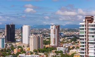 &iquest;Por qu&eacute; la vivienda sigue subiendo si el dominicano gana lo mismo?