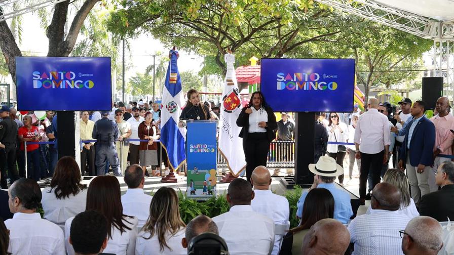 Alcaldesa Carolina Mej&iacute;a inaugura primera etapa del parque-boulevard Pedro Livio Cede&ntilde;o