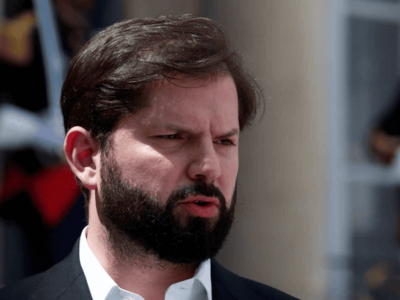 Exministros de Boric niegan “error” en cálculo de deuda