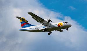 Avi&oacute;n con 15 personas a bordo desaparece en Colombia 