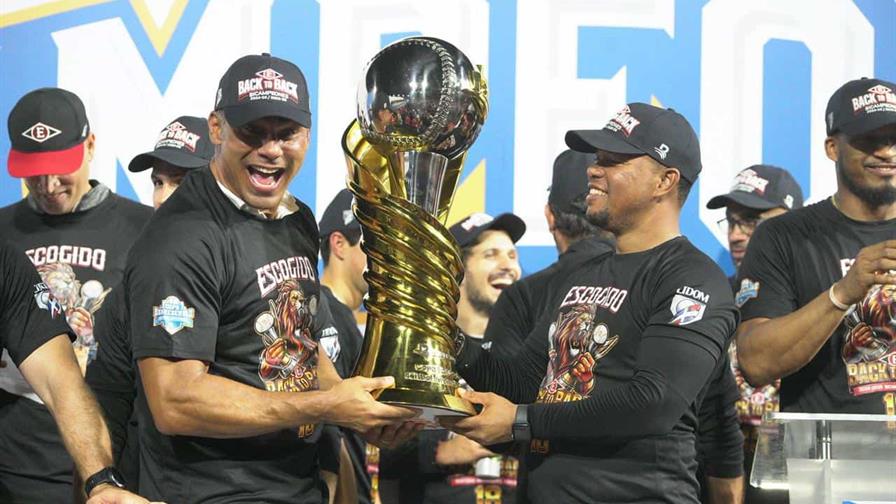 El Escogido completa el homenaje a Juan Marichal con su corona 18 El Escogido completa el homenaje a Juan Marichal con su corona 18