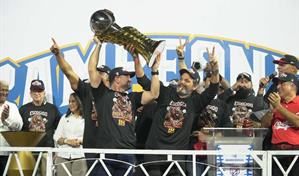 Luis Abinader sobre triunfo del Escogido: Refleja disciplina, trabajo en equipo y orgullo