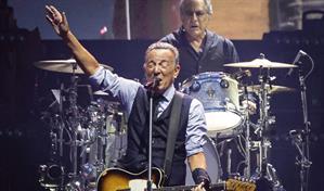 Bruce Springsteen lanza canci&oacute;n protesta contra ICE tras muertes en Mine&aacute;polis