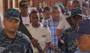 Familiares de mujer asesinada estallan tras cuarto aplazamiento del proceso contra su ex pareja