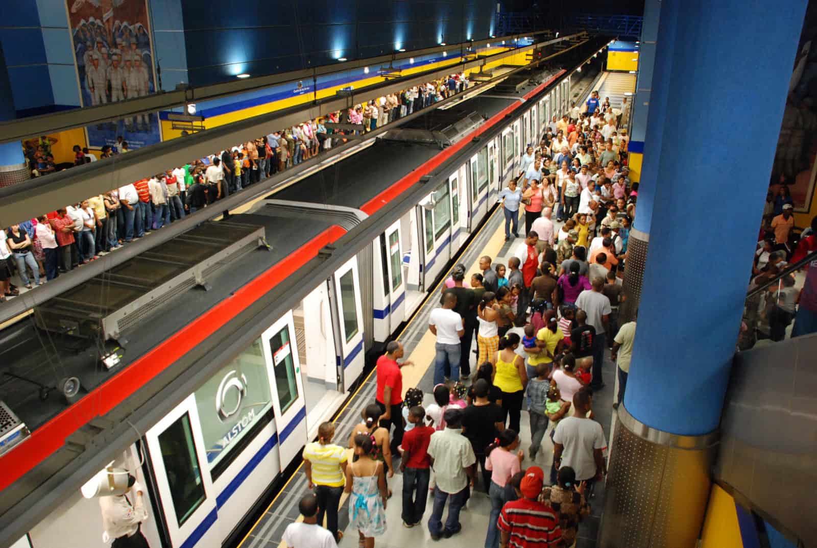 La demanda sigue aumentando en el metro y el telefrico.