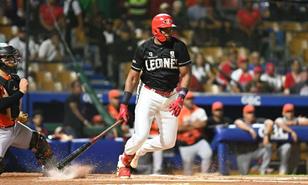 El Escogido acelera y recorta distancia con las &Aacute;guilas