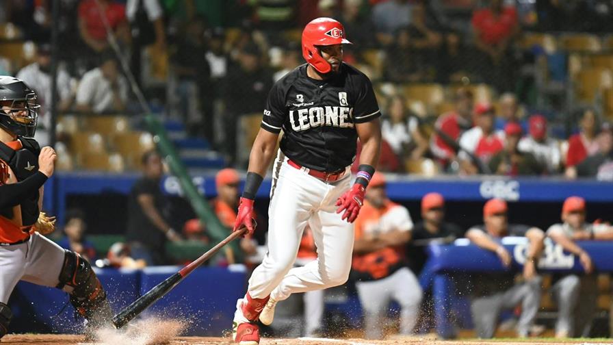 El Escogido acelera y recorta distancia con las &Aacute;guilas