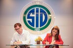 Grupo SID y escuela de negocios española firman acuerdo para otorgar becas a colaboradores
