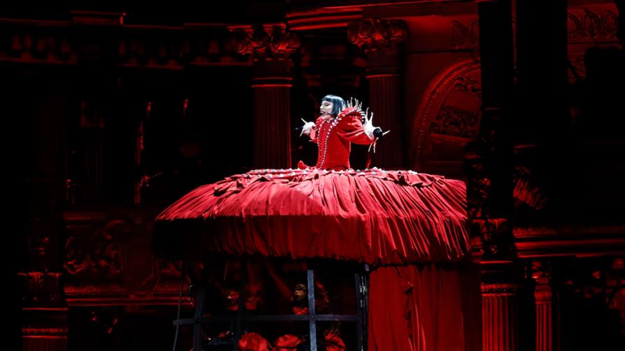 Lady Gaga critica al ICE durante su concierto en Tokio y apoya a comunidades inmigrantes Lady Gaga critica al ICE durante su concierto en Tokio y apoya a comunidades inmigrantes