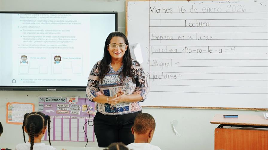 Minerd y ADP acuerdan flexibilizar normas de la evaluación docente Minerd y ADP acuerdan flexibilizar normas de la evaluación docente