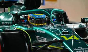 Fernando Alonso se sube por primera vez al nuevo AMR26 de Aston Martin