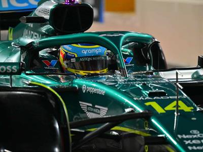 F1: Fernando Alonso se sube por primera vez al nuevo AMR26