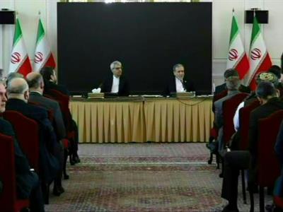 Irán amenaza con atacar bases de EE. UU. si es agredido