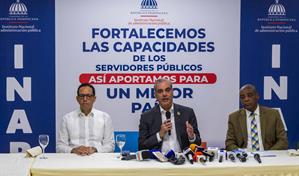 El Gobierno anuncia 500 becas acad&eacute;micas  para servidores p&uacute;blicos