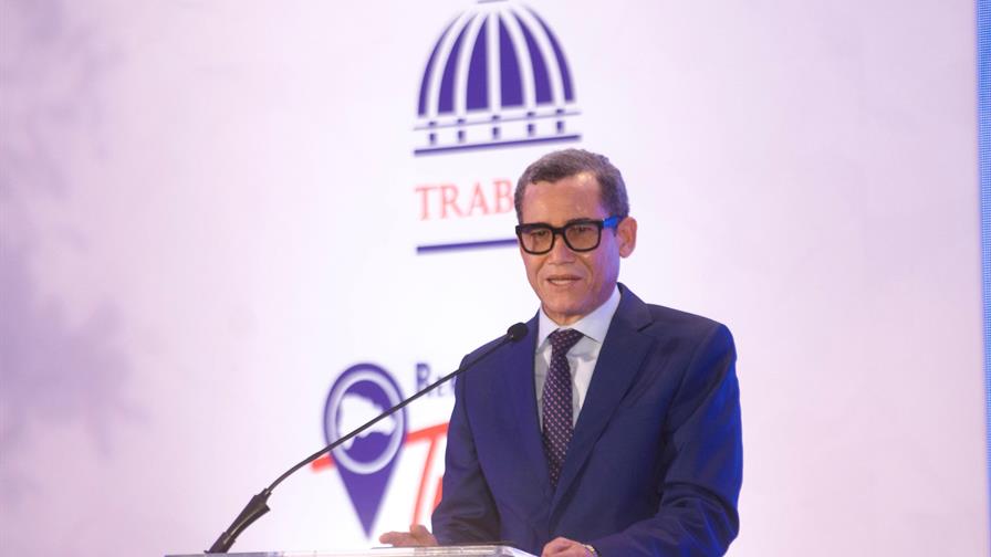 Ministerio de Trabajo pagar&aacute; tres meses de salarios a personas en formaci&oacute;n laboral en empresas