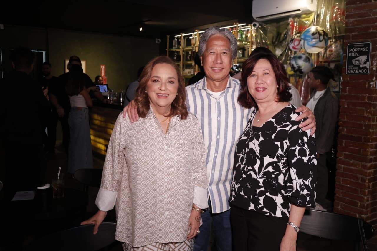 Virginia Arredondo, Men -Kon Joa y <br>Meng-Kind Joa.