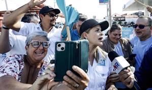 Candidatos llaman a votar y buscan atraer apoyo en la previa de elecciones en Costa Rica