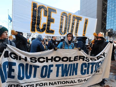 Trump ordena retirar agentes federales de protestas de Mineápolis