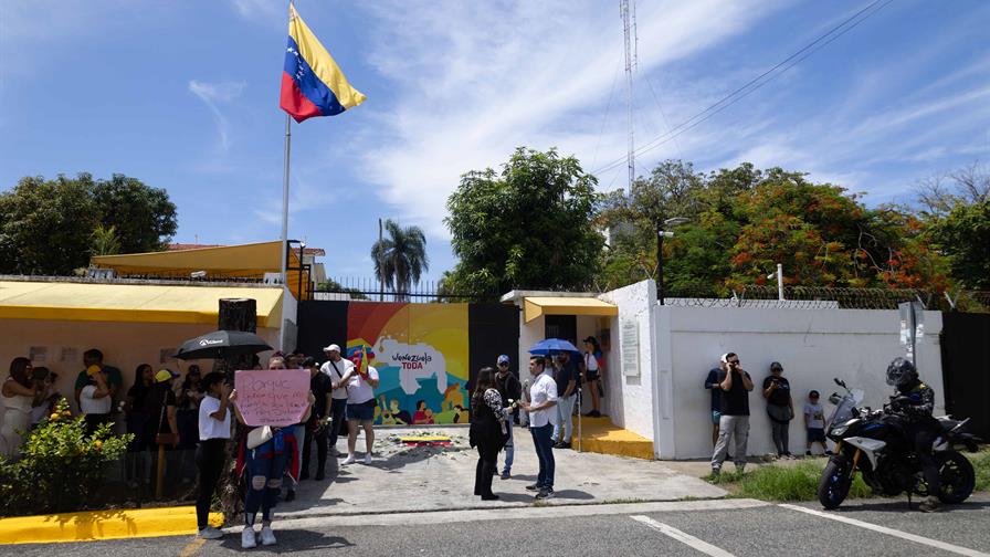 Venezuela y Rep&uacute;blica Dominicana reactivan servicios consulares y conexi&oacute;n a&eacute;rea
