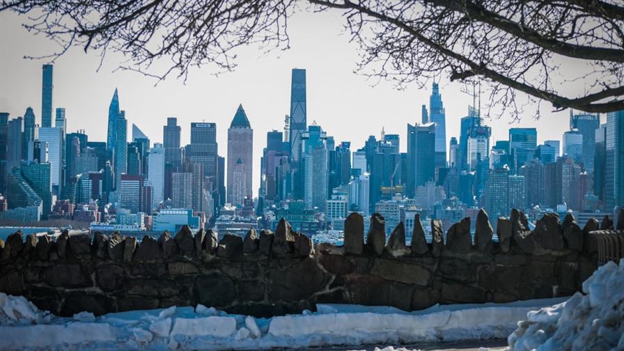 Muertes por ola de fr&iacute;o en Nueva York suben a 14 pese a medidas de emergencia