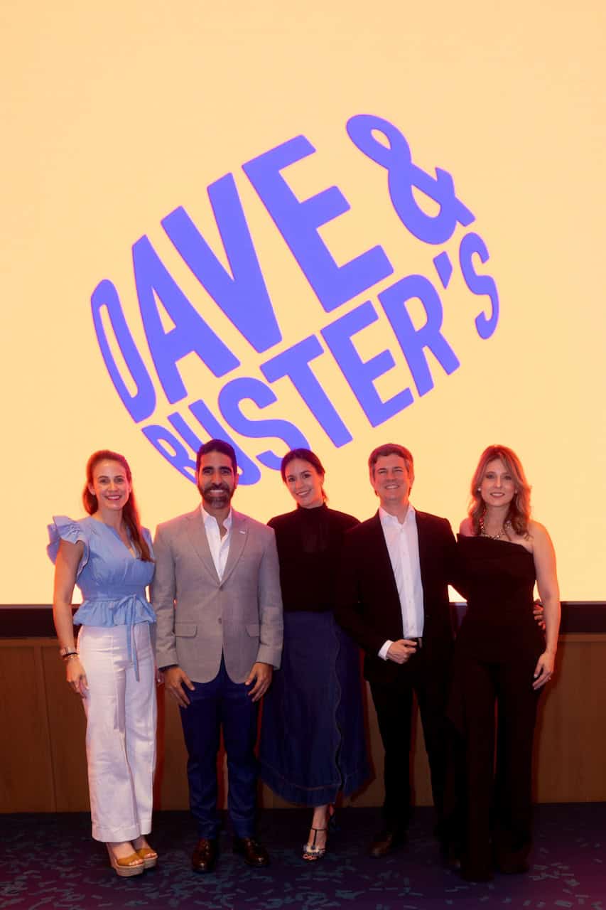 Cynthia Carrasco, Fernando Sapeg, Giuliana Ferrari, Juan Carlos Pais y Ana Carolina Blanco